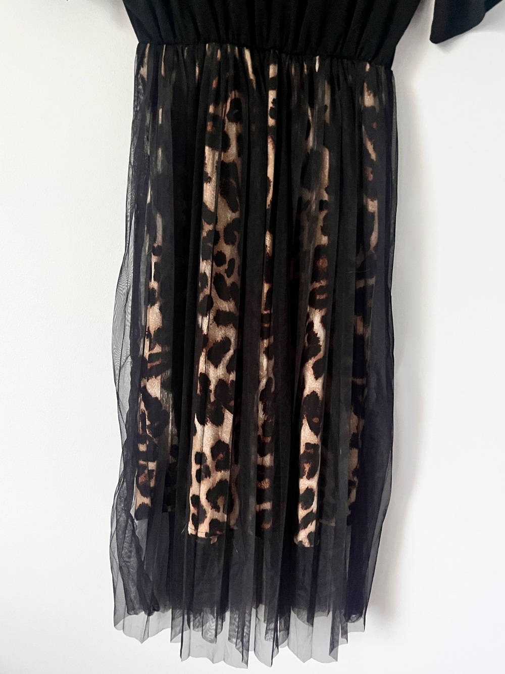 🎉DAZY Black Tulle Overlay Short Sleeve Leopard Print Midi Dress - Picture 11 of 16